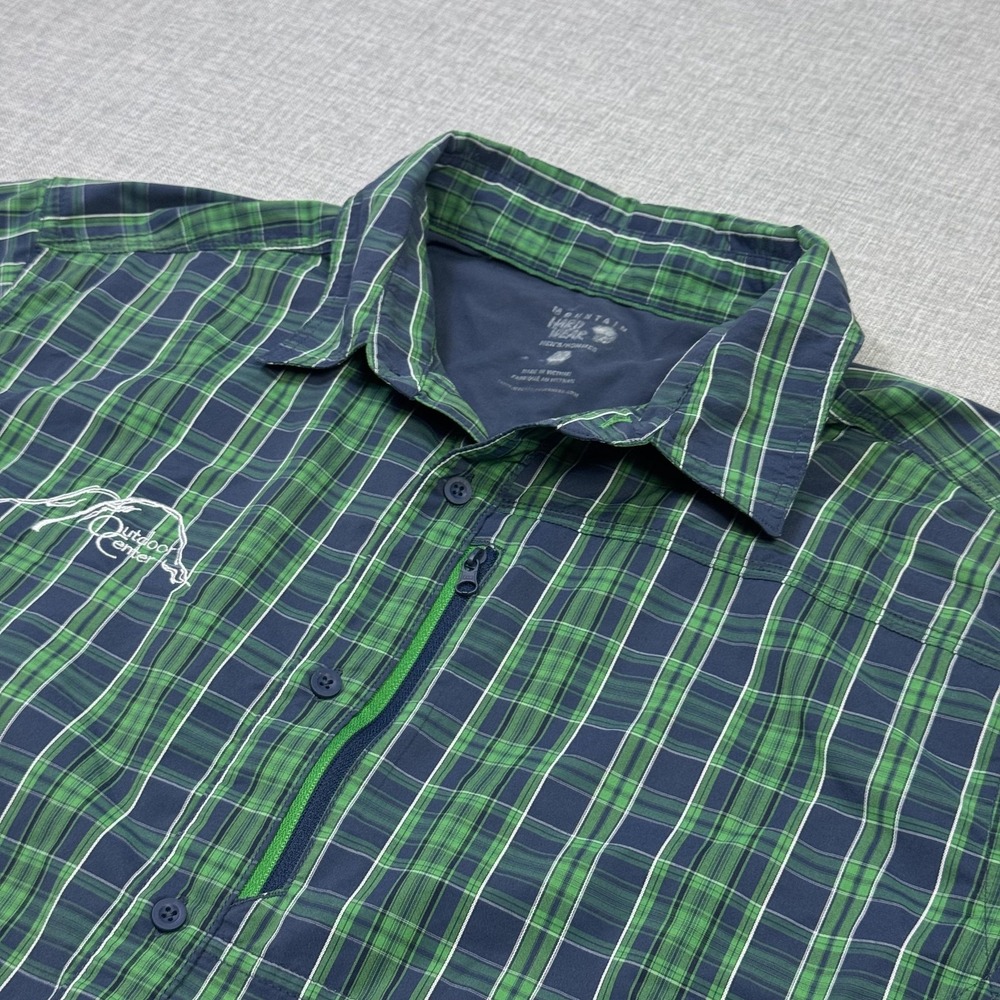 Mountain Hardwear Button-Up Shirt Mens Large Green Plaid Short Sleeve Vietnam